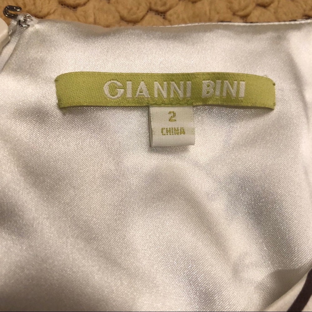 Gianni Bini Silk Dress with Pockets - Picture 6 of 7